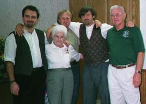 Életfa with friends in Albany